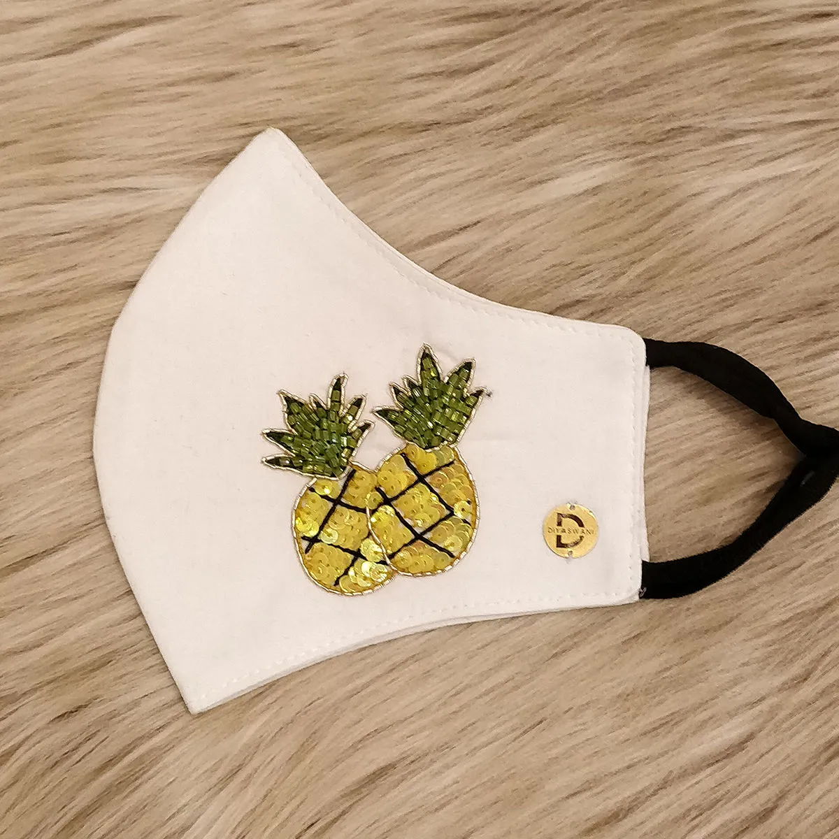 Diya Aswani Dual Pineapple Mask