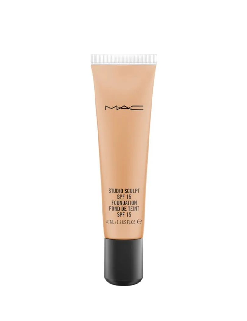 M.A.C Studio Sculpt SPF 15 Foundation - NC44