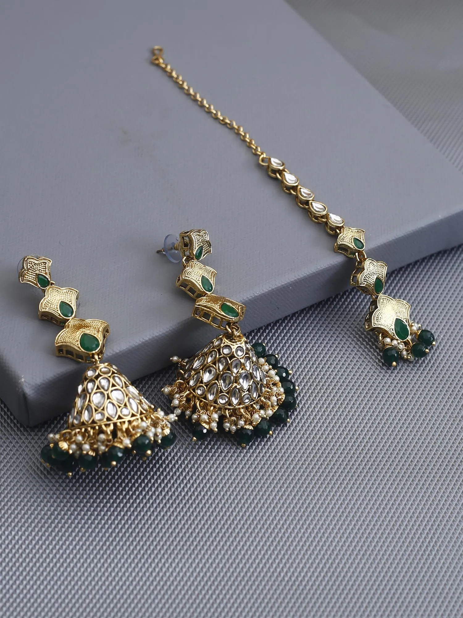 Bling Bag Emerald Opaline Maang Tikka Set