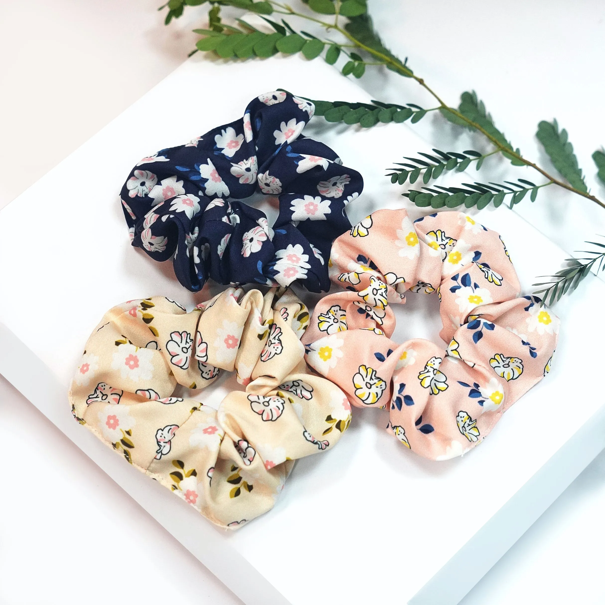 Belleziya Floral Scrunchies Hair Band Set Of 3 For Women