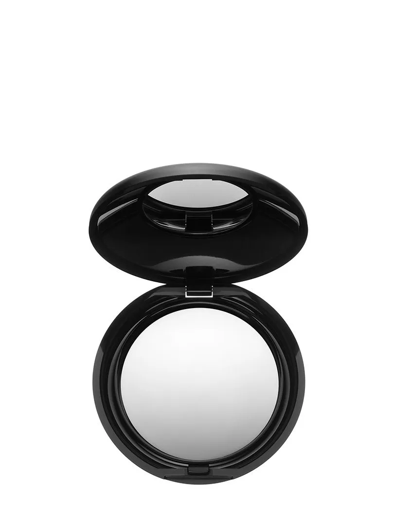 PAT McGRATH LABS Skin Fetish: Sublime Perfection Blurring Under-eye Powder - Light