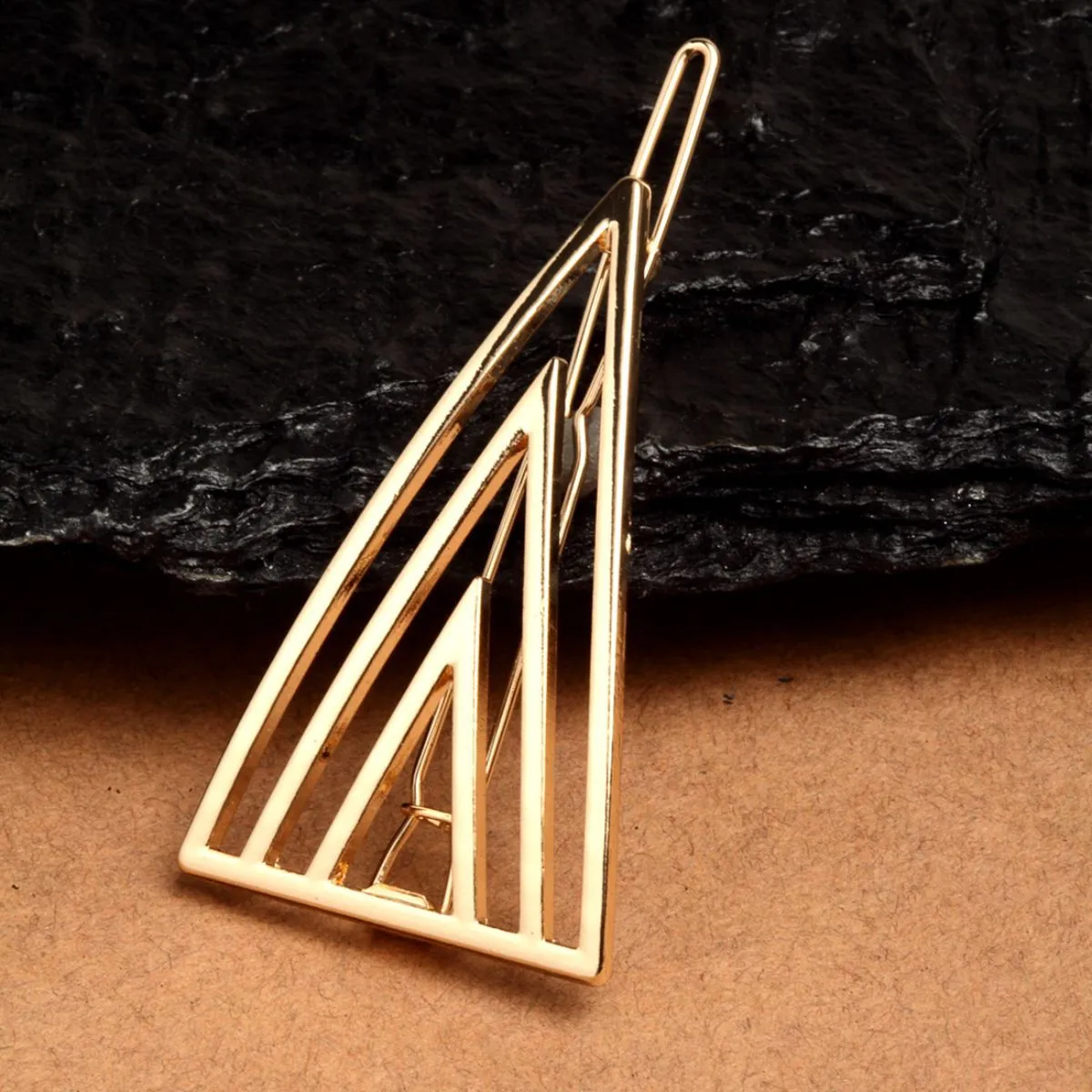 Ferosh Triangle Hairpin