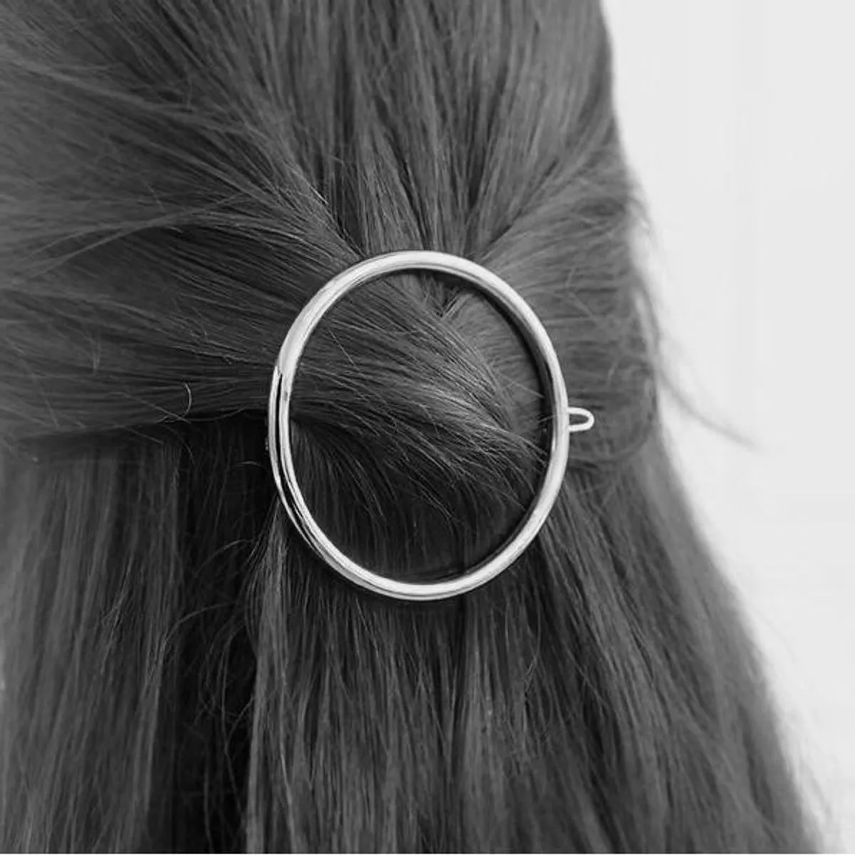 Fabula Jewellery Silver Tone Delicate Hair Clips Hairpin Hair Clamps In Round Geometric Shape