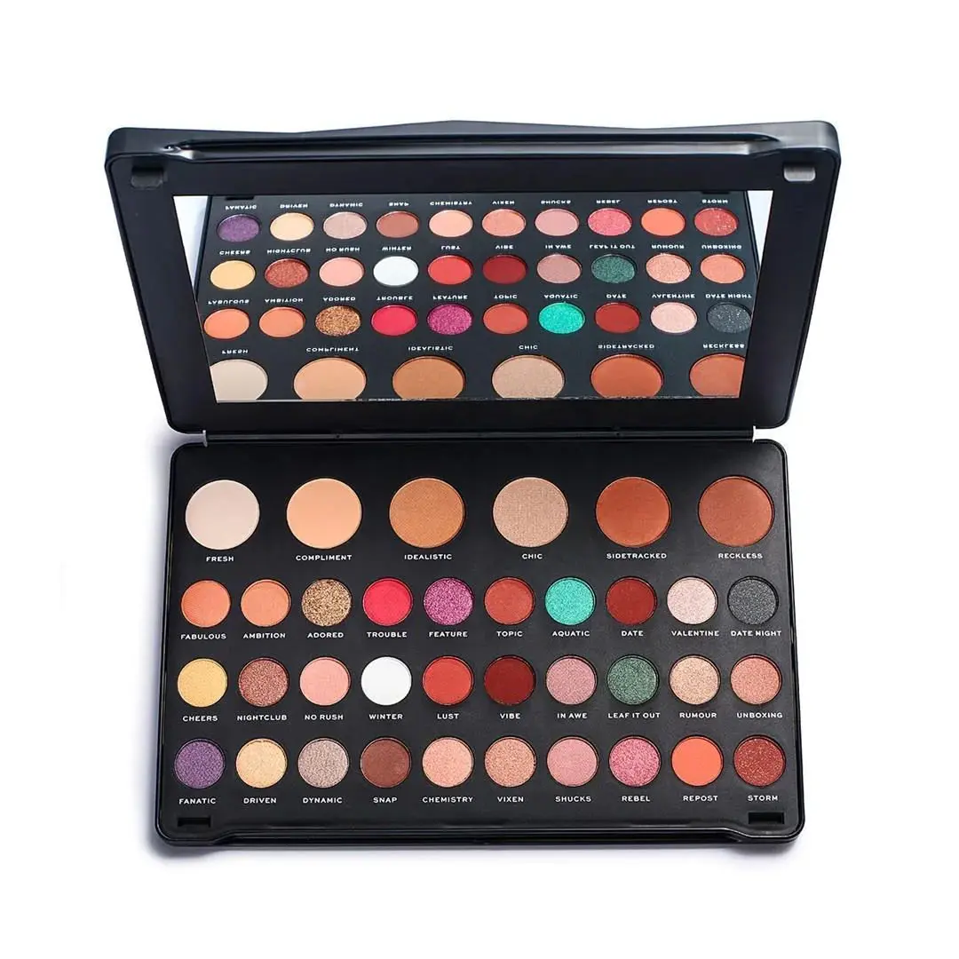 Makeup Revolution Shook Eyeshadow Palette (23.3g g)