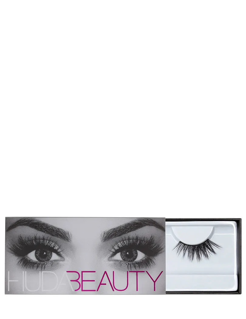 Huda Beauty Eazy Lash - Camille #16