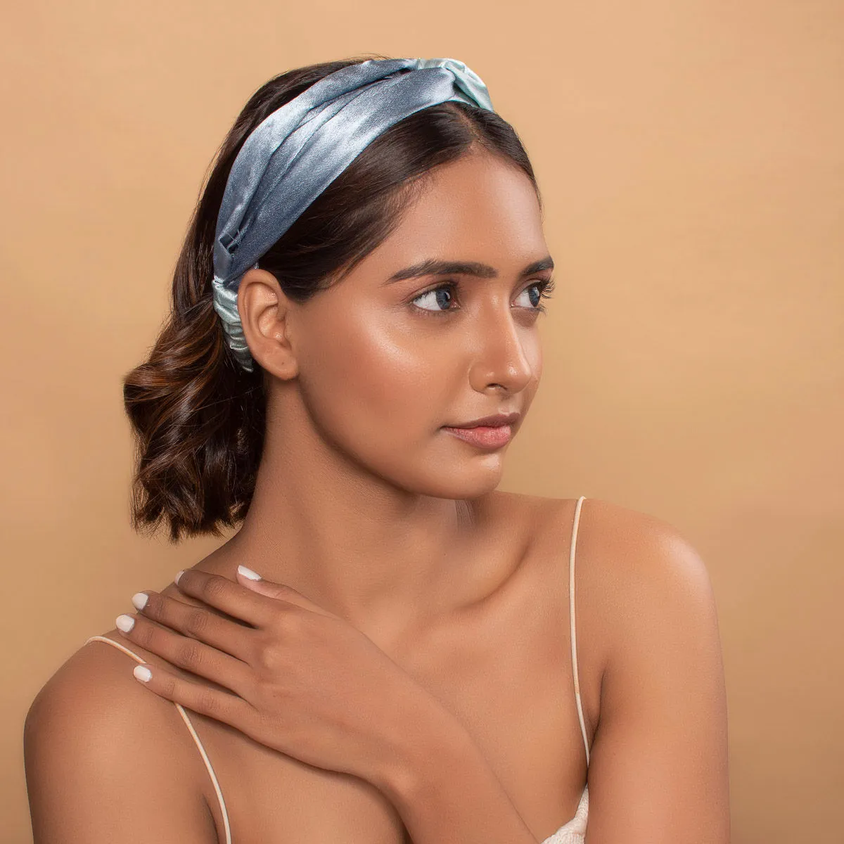 Toniq Sky Light Pale Blue Ombre Elegant Solid Satin Twisted Head Band For Women(OSXXIH106 B)