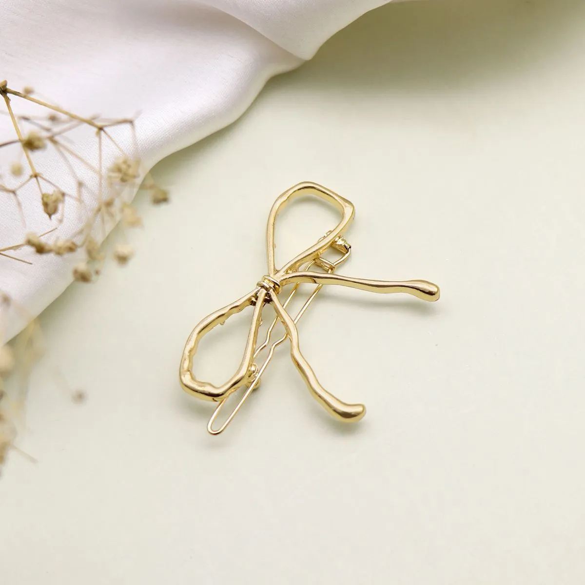 Joker & Witch Odile Gold Bow Hair Pin