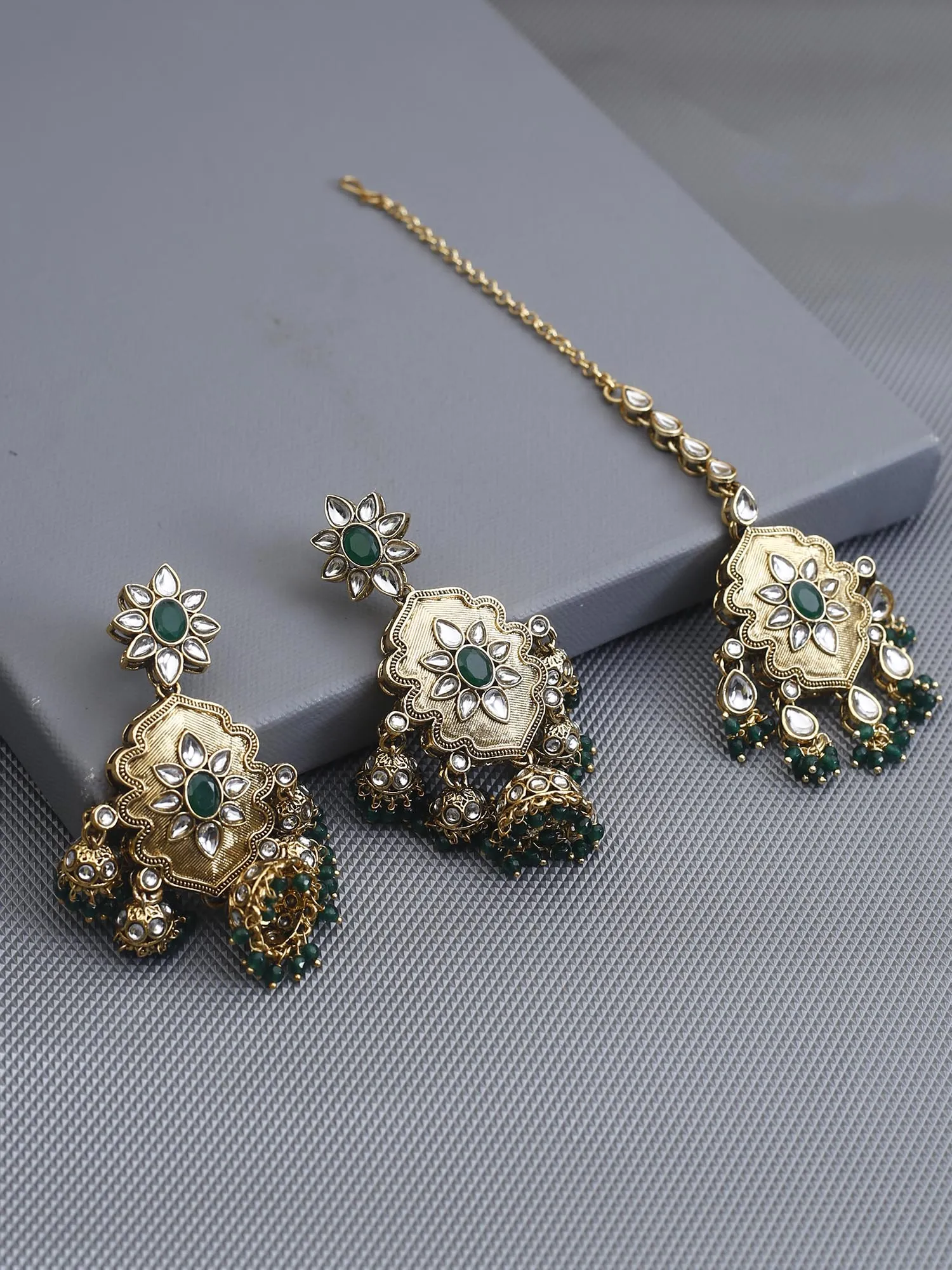 Bling Bag Emerald Malti Maang Tikka Set