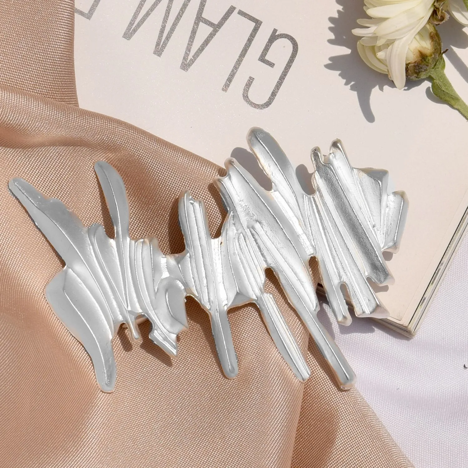 Joker & Witch Gala Silver Hair Clip For Women