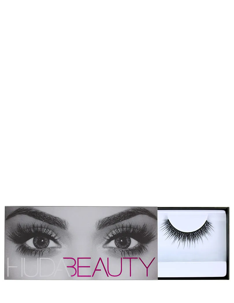 Huda Beauty Classic Lash - Claudia #6