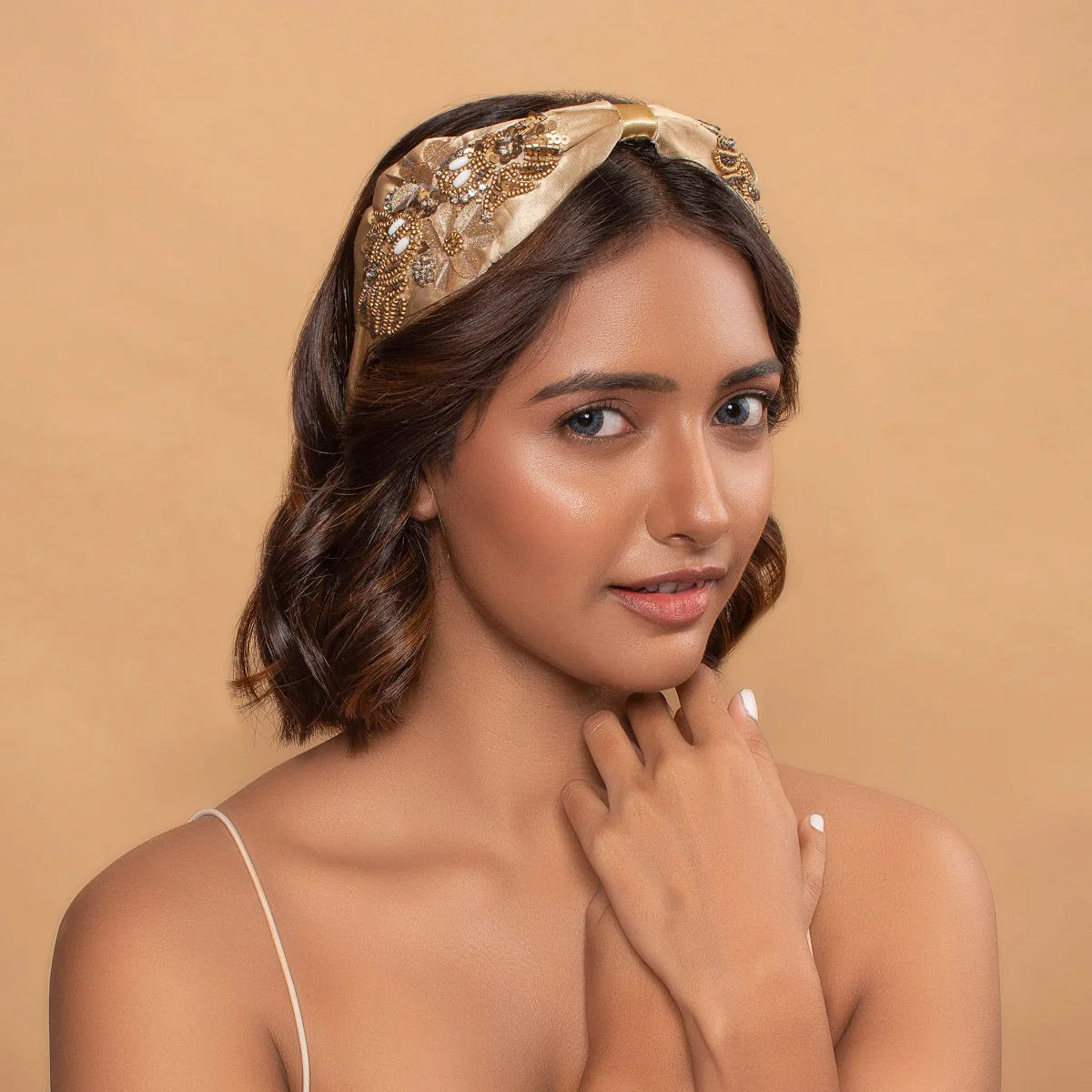 Toniq Gold Sparkle Beaded Sequin Embellished Bridal Turban Knot Headband For Women (osxxih130)