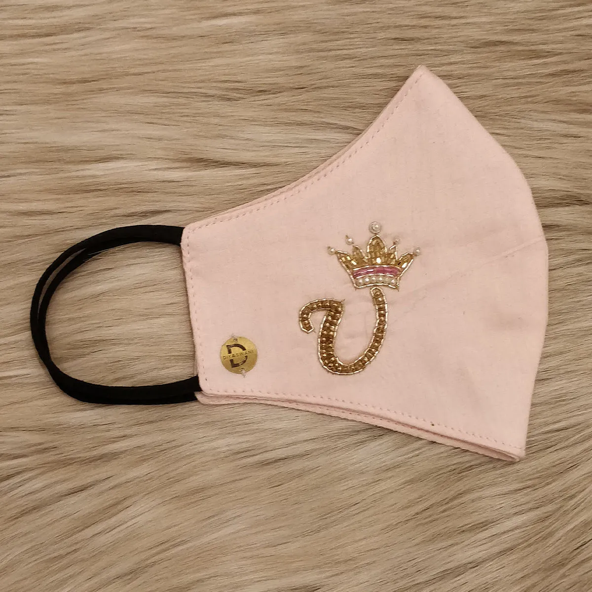 Diya Aswani Pink Personalised Mask Letter U With Queen Crown(1 pcs)