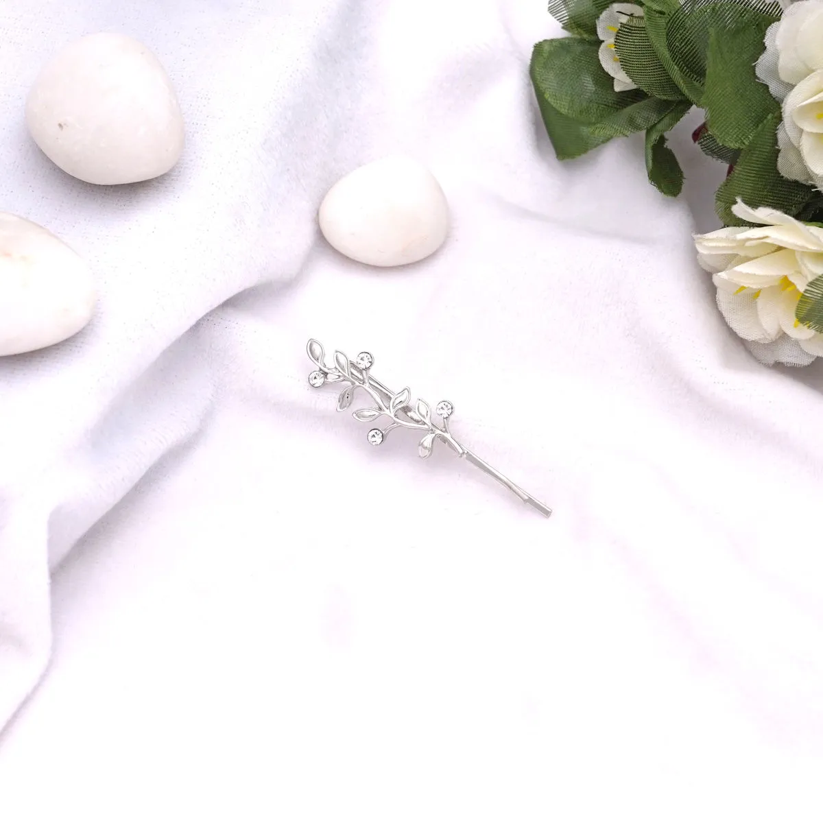 Ferosh Silver Dainty Leaf Hairclip