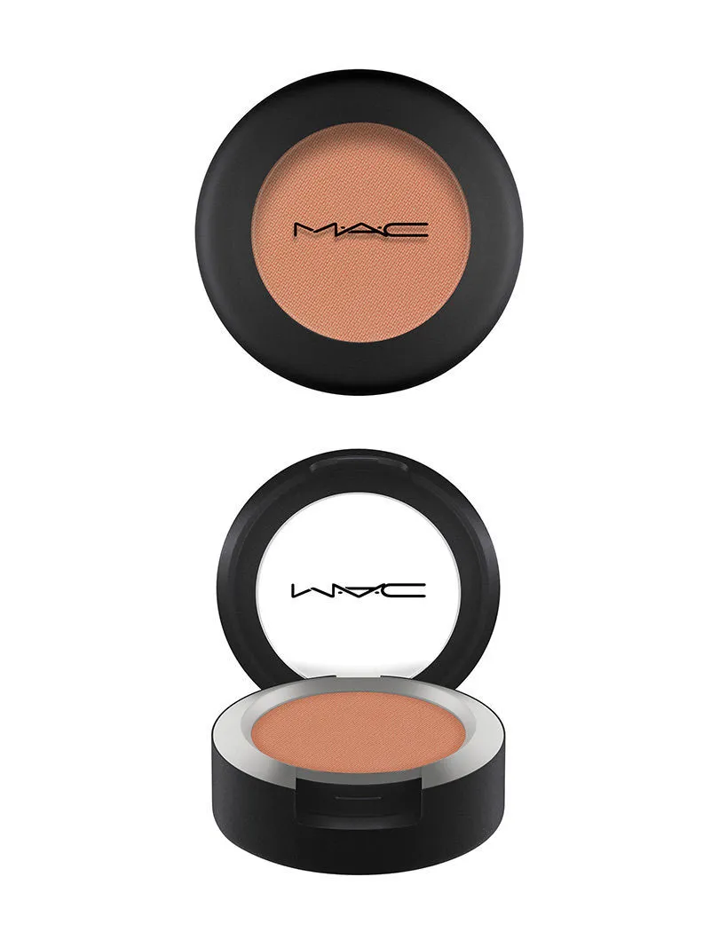 M.A.C Powder Kiss Eye Shadow - What Clout