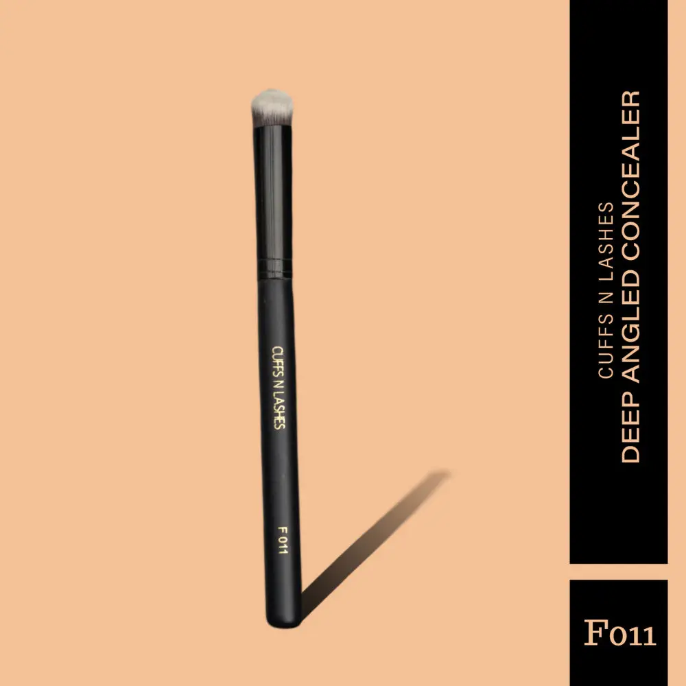 F011 Deep Angled Concealer Brush