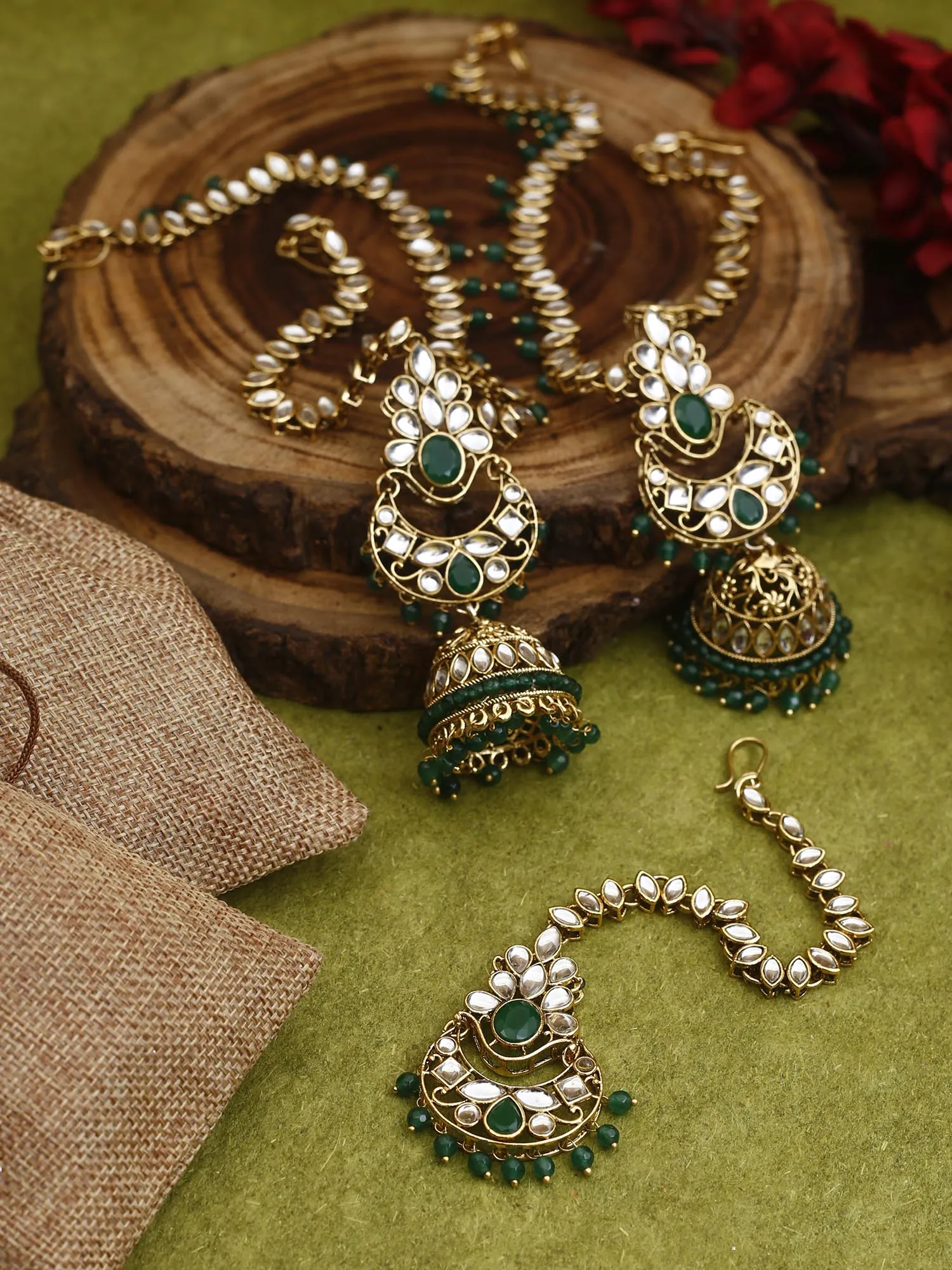 Bling Bag Emerald Chitrali Maang Tikka Set