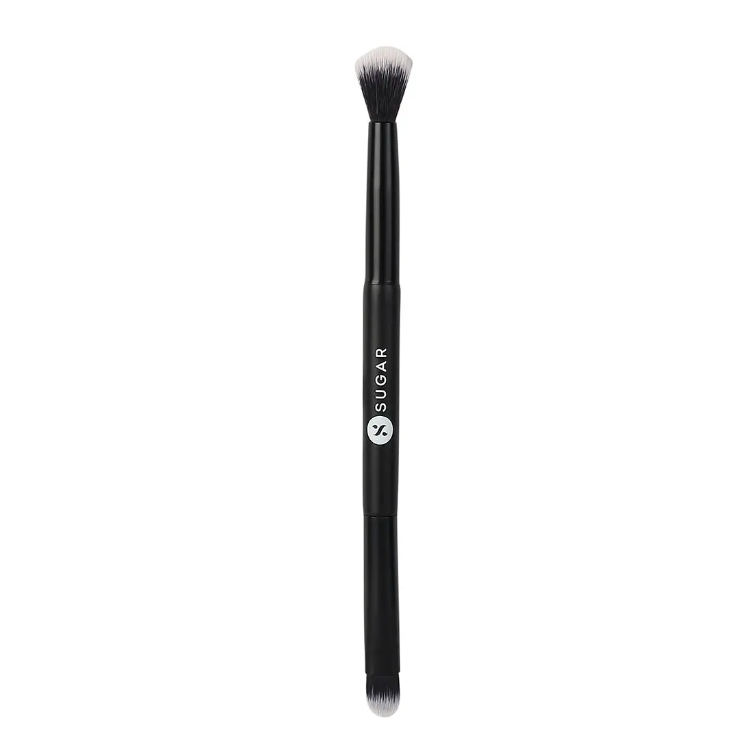 SUGAR Cosmetics - Blend Trend - 413 Flat + Round XL Dual Eyeshadow Brush (Flat and Extra Round Tip) - Synthetic Bristles and Wooden Handle