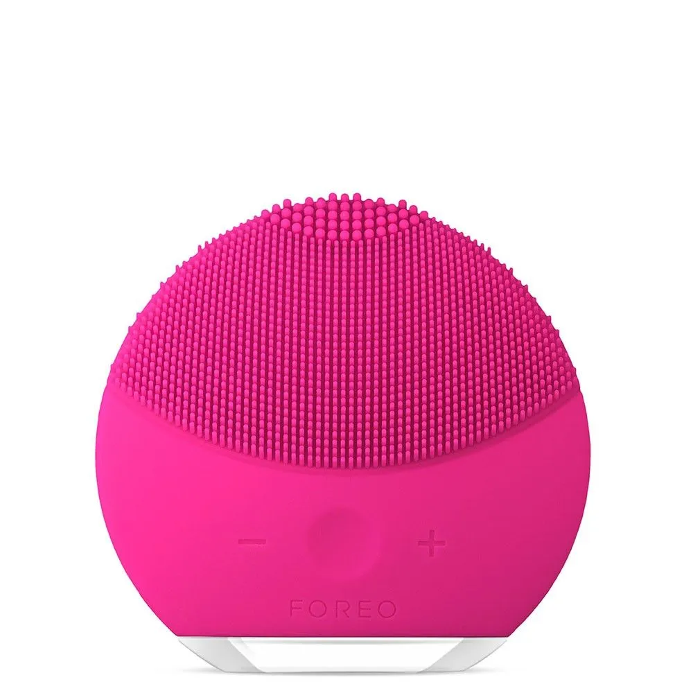 FOREO LUNA™ Mini 2 Sonic Facial Cleansing For Instantly Refreshed Skin - Fuchsia