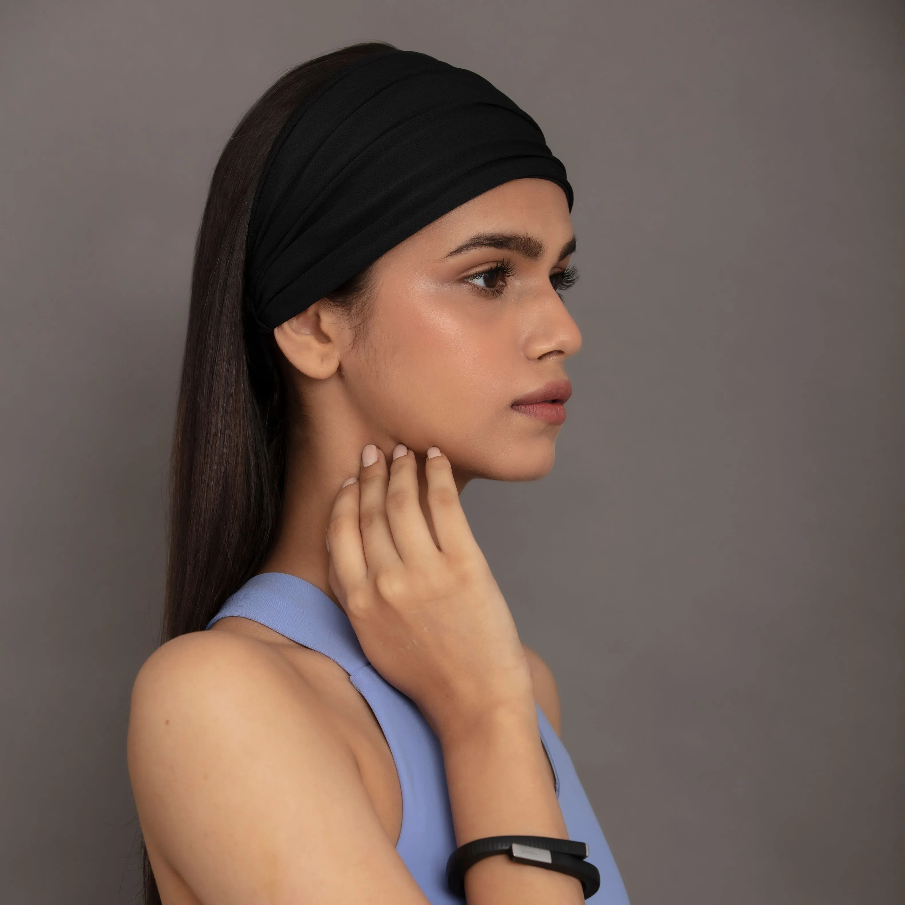 Elaa Armour In Black Performance Jersey Headband