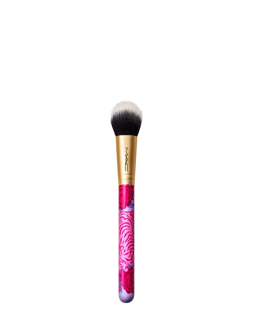 M.A.C 159s Duo Fibre Blush Brush / Lunar Luck - Lunar New Year