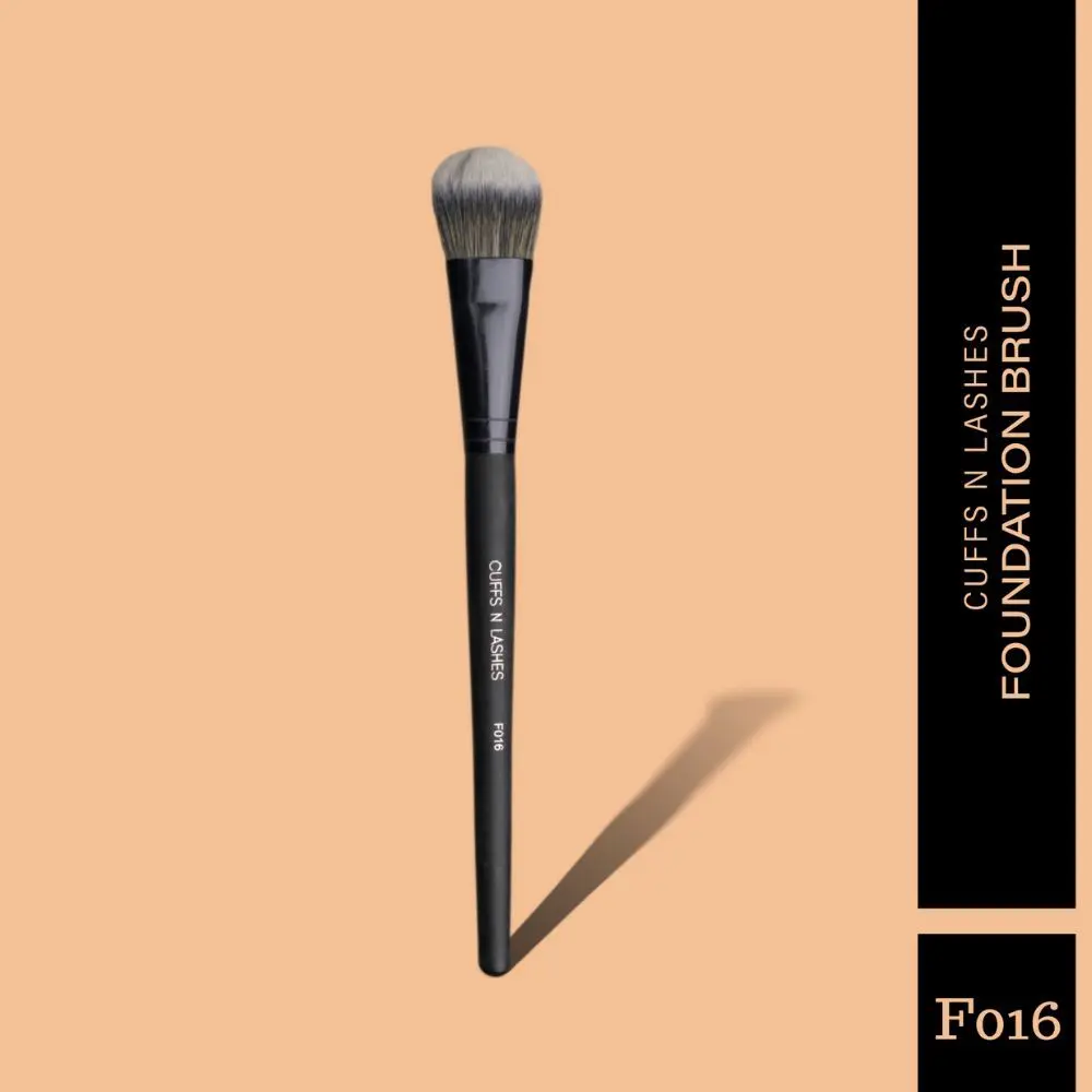 F016 Foundation Brush