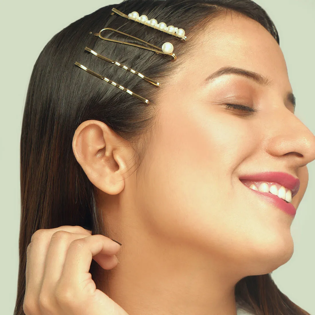 Belleziya Gold Finish Pearl Hairclips Set Of 4 For Women & Girls For Casual/ Evening Wear