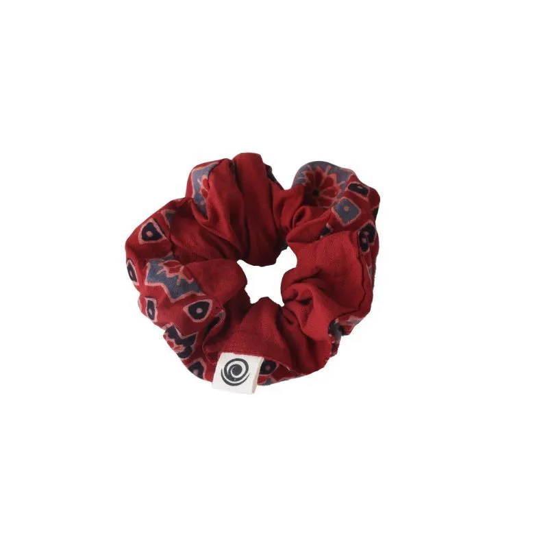 Core Asana Liga Scrunchie- Crimson