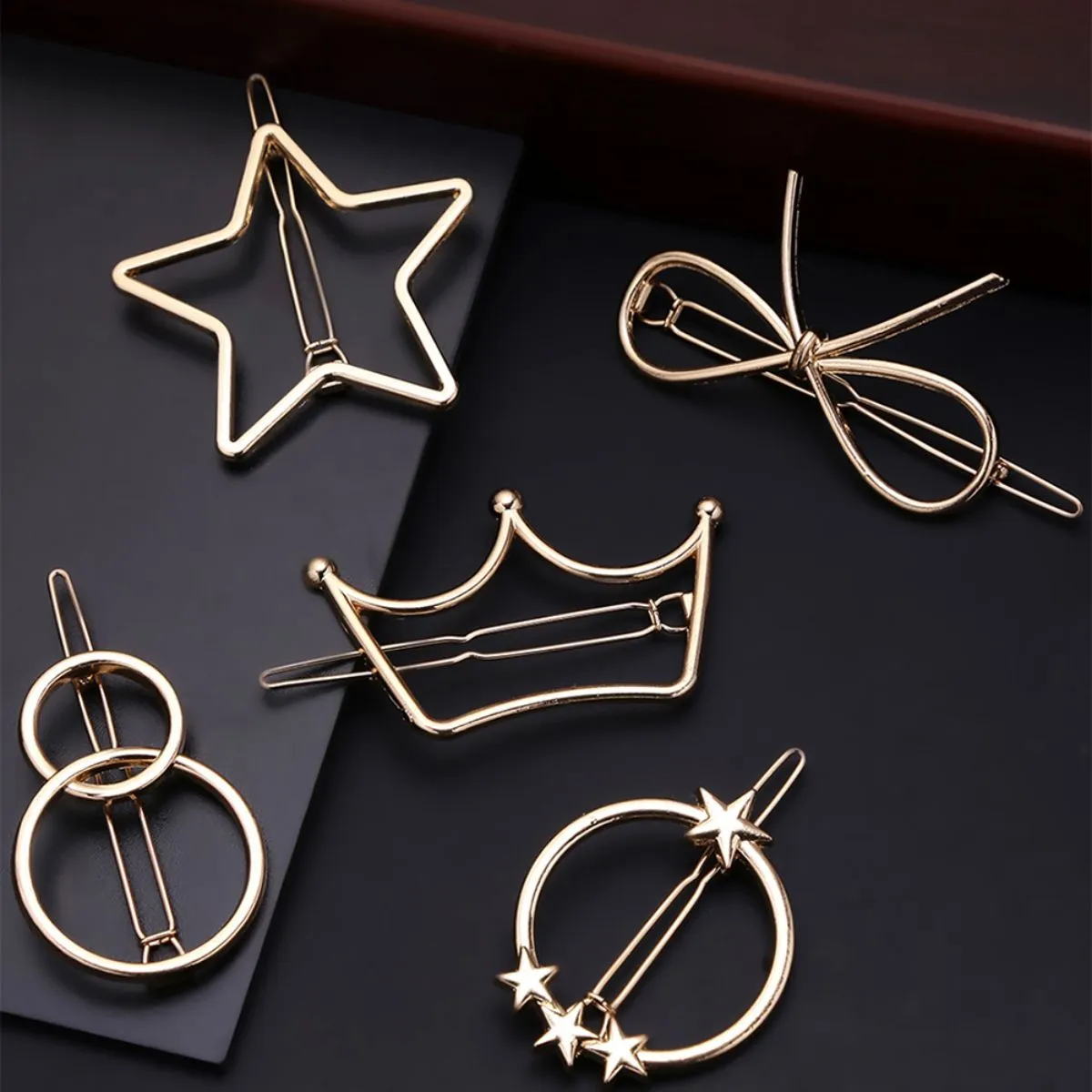 Yellow Chimes Gold-Toned Set of 5 Embellished Crown Star Bow Bobby Pins