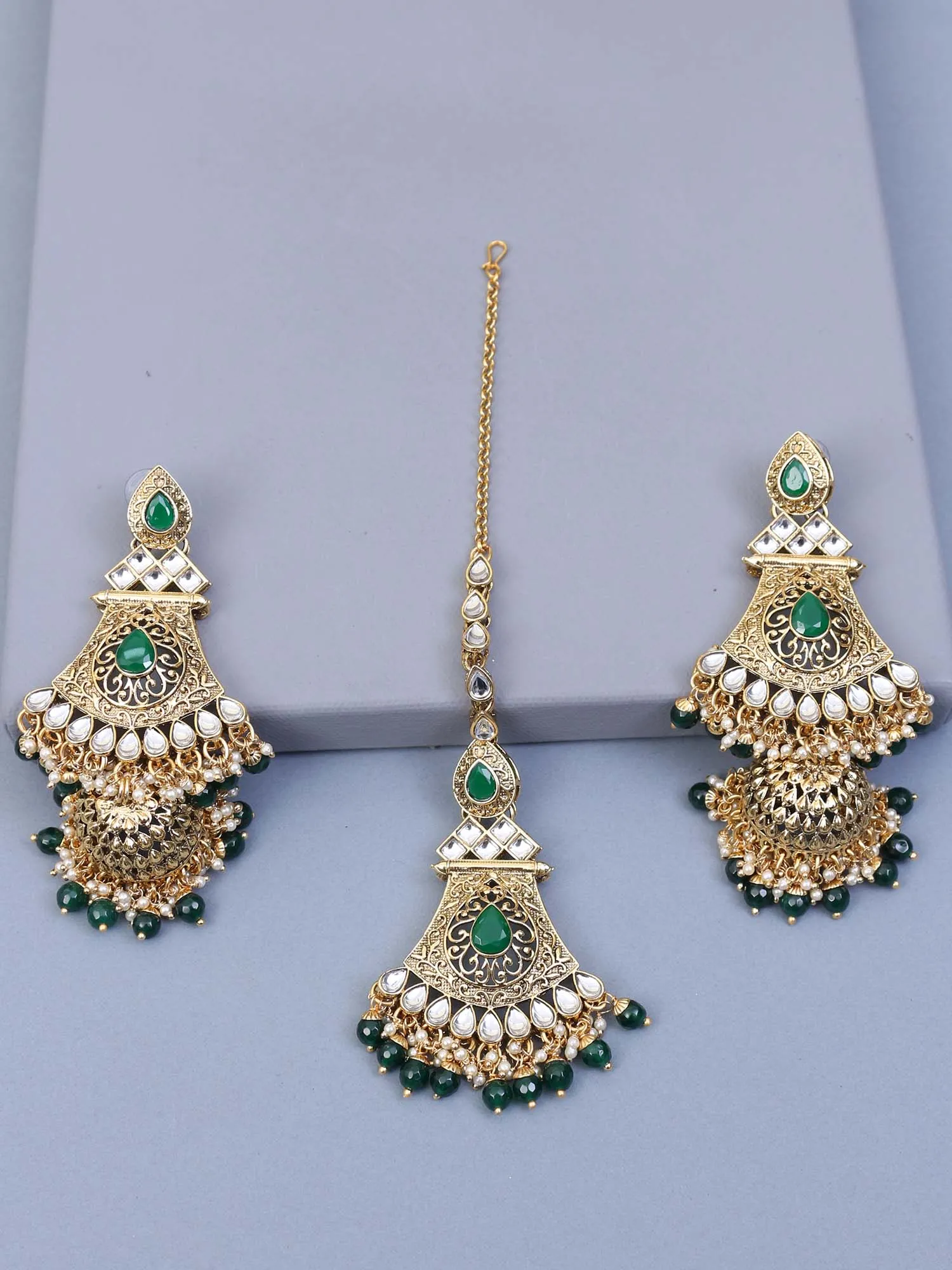 Bling Bag Emerald Gayatri Maang Tikka Set