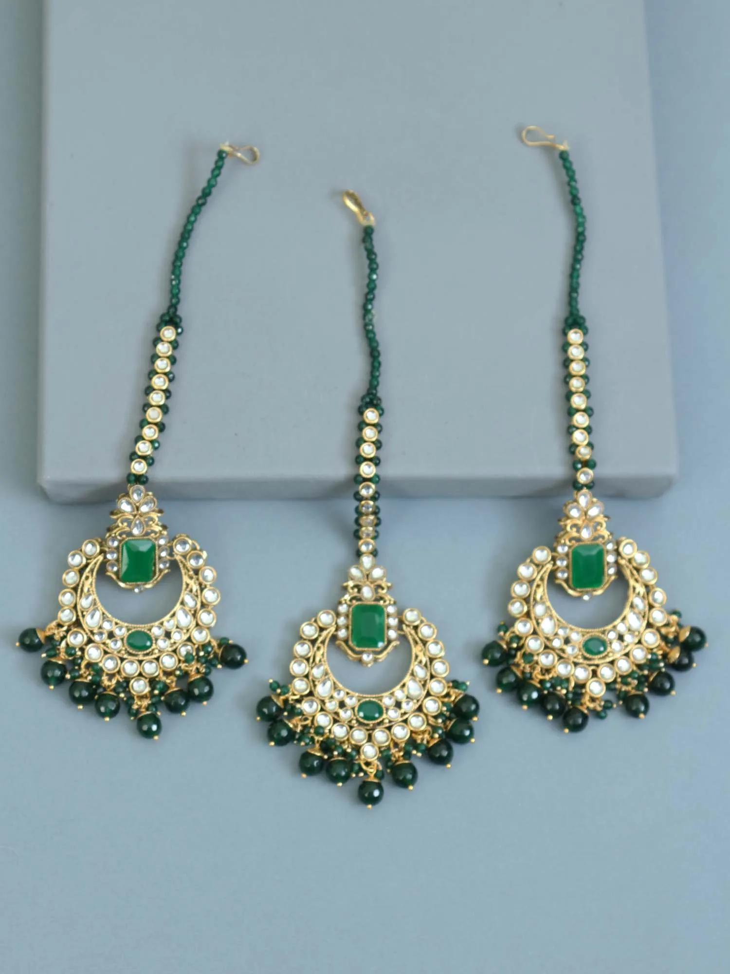 Bling Bag Emerald Pranita Sehra Maang Tikka Set