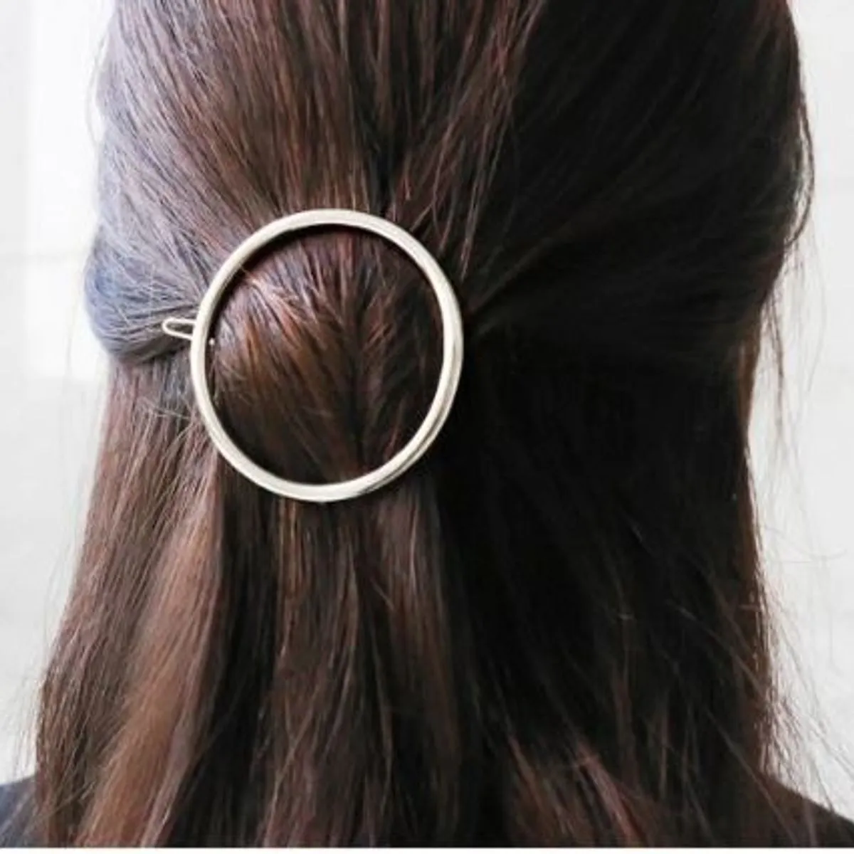 OOMPH Jewellery Silver Tone Delicate Fashion Hair Clips Hairpin Hair Clamps In Round Geometric Shape