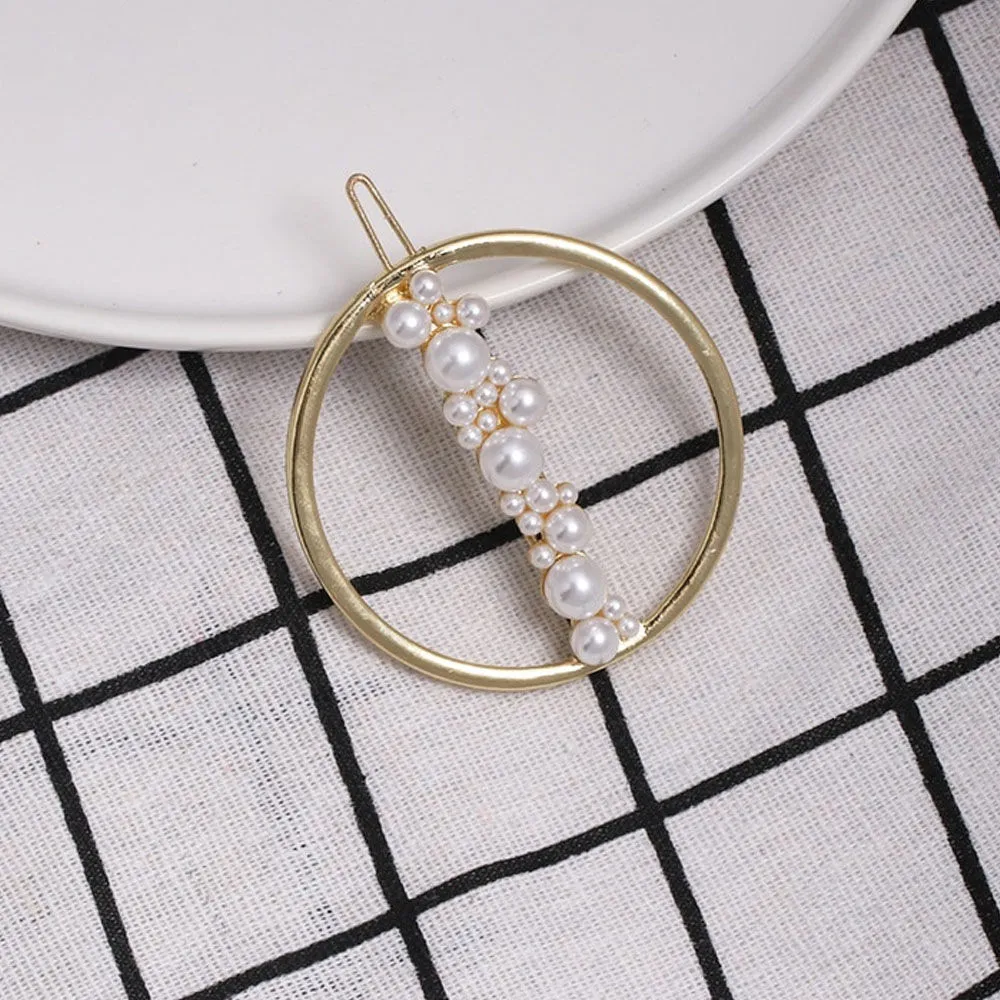 Ferosh Divina Circular Pearl-Studded Hair Pin